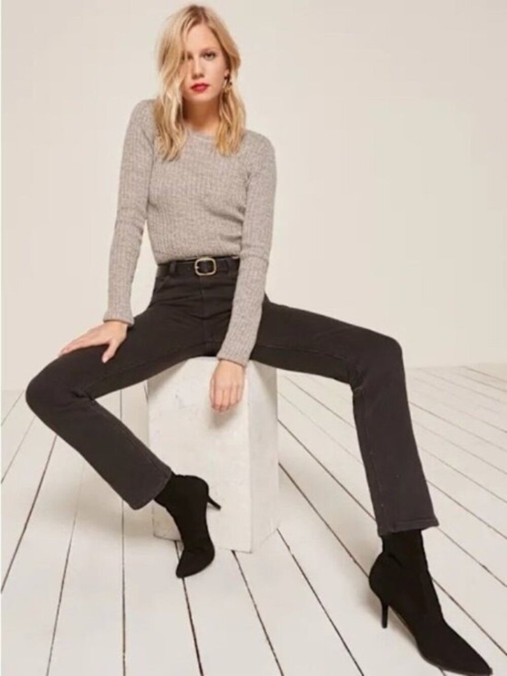 Reformation Classic Black Straight Jeans High Rise Sustainable Neutral Preppy